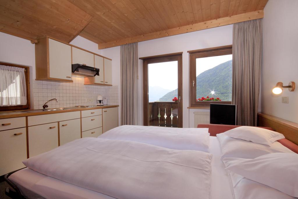 Apartments Gasserhof Lagundo Room photo